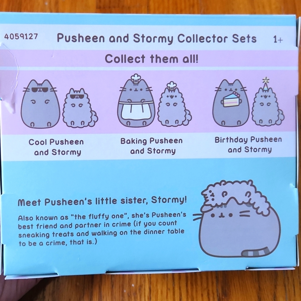 GUND Pusheen and Stormy Baking Plush Collector Set - Picture 4 of 5